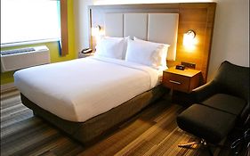 Holiday Inn Express Vancouver Airport Richmond
